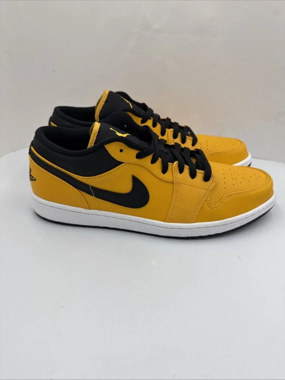Jordan 1 Low University Gold Black Sneakers Sz 13